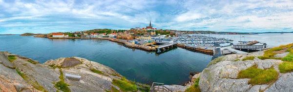 Krajobraz Szwedzkiego Miasta Lysekil Łaźnią — Zdjęcie stockowe