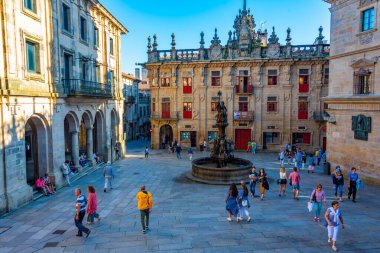 Santiago de Compostela, İspanya, 10 Haziran 2022: Santiago de Compostela 'da Praza das Praterias.