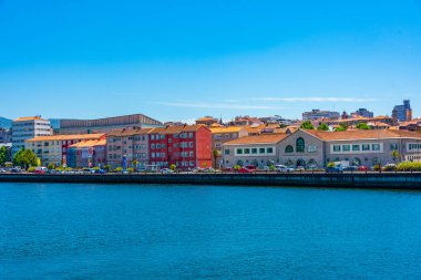 Pontevedra, İspanya, 10 Haziran 2022: Pontevedra İspanya nehir kenarındaki gezinti alanı