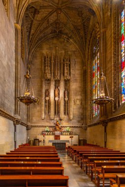 Leon, İspanya, 9 Haziran 2022 İspanya 'nın Leon kasabasındaki Katedral' in İçi.