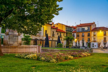 Leon, İspanya, 9 Haziran 2022: İspanyol kasabası Leon Marcelo Çeşmesi.