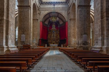 Valladolid, İspanya, 7 Haziran 2022: İspanya 'nın Valladolid kentindeki katedralin içi.