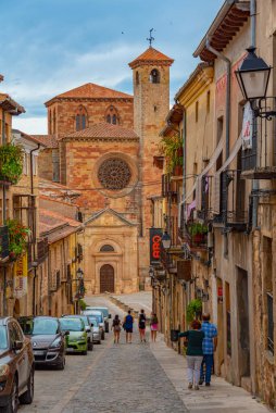 Siguenza, İspanya, 6 Haziran 2022: İspanya 'nın Siguenza kentinde Santa Mar Katedrali.