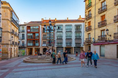 Soria, İspanya, 4 Haziran 2022: Soria İspanya 'da bir sokakta gece hayatı