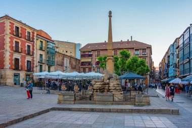 Soria, İspanya, 4 Haziran 2022: Soria, İspanya 'da Plaza Belediye Başkanı' nın gün batımı manzarası.