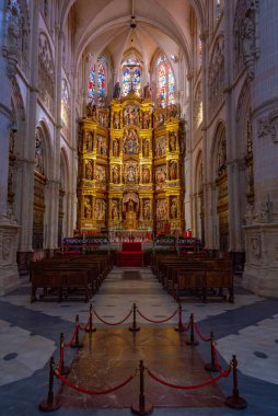 Burgos, İspanya, 4 Haziran 2022: İspanya 'nın Burgos kentindeki katedralin içi.