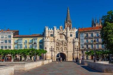 Burgos, İspanya, 4 Haziran 2022: İspanyol kenti Burgos 'ta Aziz Maria Kemeri.