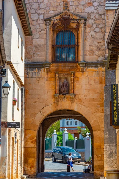 Covarrubias Spanje Juni 2022 Middeleeuwse Straat Het Oude Centrum Van — Stockfoto