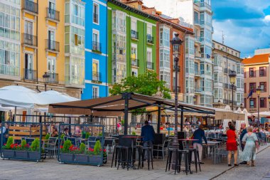 Burgos, İspanya, 3 Haziran 2022: Burgos, İspanya 'da gece hayatı.