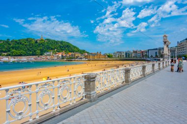 San Sebastian, İspanya, 2 Haziran 2022: San Sebastian, İspanya deniz kenarı manzarası.