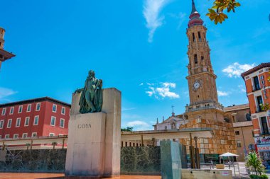 Zaragoza, İspanya, 30 Mayıs 2022: Zaragoza İspanya 'da Francisco Goya heykeli