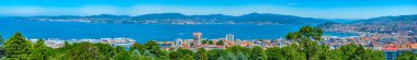 Vigo, İspanya, 10 Haziran 2022: İspanyol Vigo kasabasındaki liman manzarası.