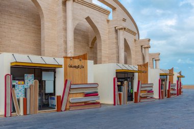 Doha, Katar, 16 Ocak 2022: Katar 'ın Doha kentindeki Katara kültür köyüne bakış.