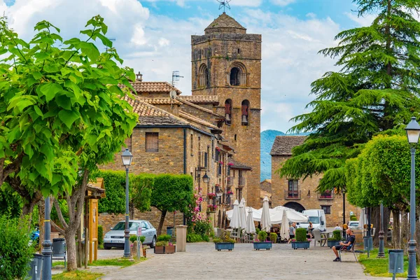 stock image Ainsa, Spain, May 31, 2022: Plaza Mayor in Spanish village Ainsa.