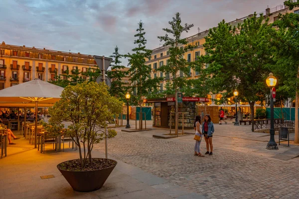2022年5月26日スペイン ジローナ スペインの町の独立広場の夕景ジローナ — ストック写真