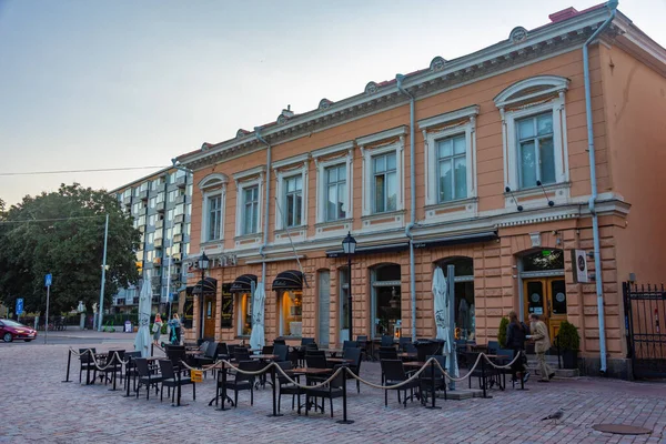 Turku Finlândia Julho 2022 Vista Pôr Sol Restaurantes Lado Rio — Fotografia de Stock