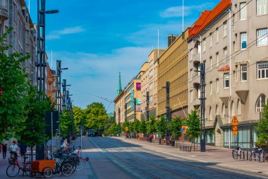 Tampere, Finlandiya, 22 Temmuz 2022: Tampere, Finlandiya 'da Hameenkatu Caddesi.