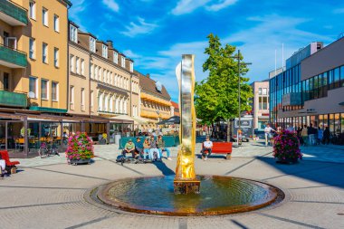 Jakobstad, Finlandiya, 23 Temmuz 2022: Jakobstad, Finlandiya 'da ticari bir caddenin görüntüsü..