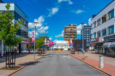 Seinajoki, Finlandiya, 24 Temmuz 2022: Seinajoki, Finlandiya 'da ticari bir caddenin görüntüsü..