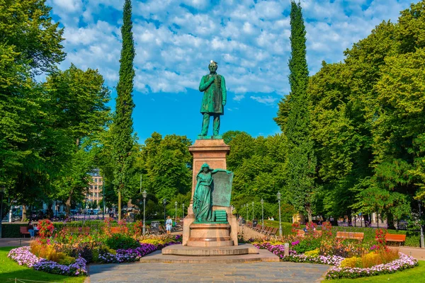 Helsinki Finlandia Julio 2022 Estatua Runeberg Poeta Nacional Finlandia Avenida — Foto de Stock