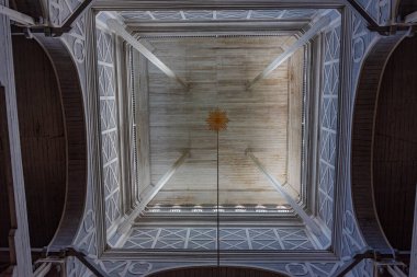 Kerimaki, Finlandiya, 26 Temmuz 2022: Finlandiya 'daki Kerimaki kilisesinin içi.