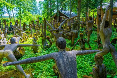 Koitsanlahti, Finlandiya, 26 Temmuz 2022: Finlandiya 'daki Parikkala Heykel Parkı.