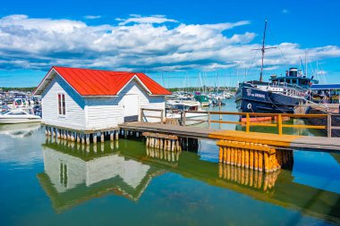 Mariehamn, Finlandiya, 30 Temmuz 2022: Finlandiya 'da Mariehamn marinasının manzarası.