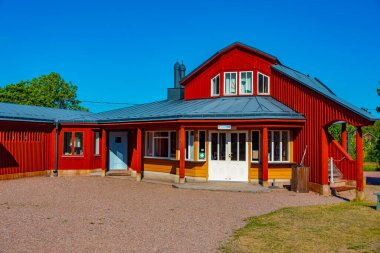 Kastelholm, Finlandiya, 31 Temmuz 2022: Finlandiya 'daki Aland adalarından geçen posta yolu.