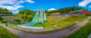 Lahti, Finlandiya, 27 Temmuz 2022: Finlandiya 'nın Lahti kentindeki kayakla atlama stadyumu.