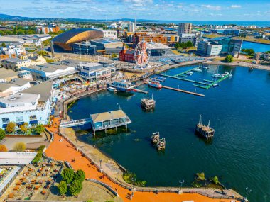 Cardiff, Galler, 17 Eylül 2022: Galler 'deki Cardiff hangarının panorama manzarası.