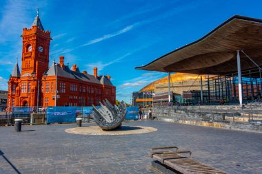 Cardiff, Wales, 17 Eylül 2022: Galler 'deki Cardiff körfezinde Pierhead binası.