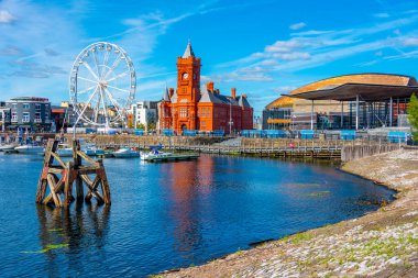 Cardiff, Galler, 17 Eylül 2022: Galler 'deki Cardiff körfezi Skyline.