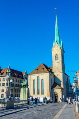 Zuerich, İsviçre, 22 Eylül 2022: Fraumuenster Kilisesi ve Zuerich, İsviçre.
