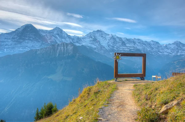 Interlaken Suíça Setembro 2022 Moldura Turística Vista Panorâmica Dos Alpes — Fotografia de Stock