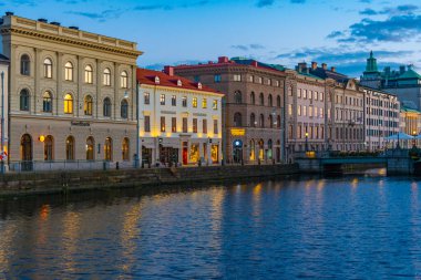 Goteborg, İsveç, 9 Temmuz 2022: İsveç 'in Goteborg.IMAGE şehrindeki büyük liman kanalı (stora hamnkanalen) manzarası