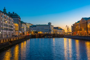 Goteborg, İsveç, 9 Temmuz 2022: İsveç 'in Goteborg.IMAGE şehrindeki büyük liman kanalı (stora hamnkanalen) manzarası
