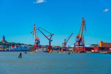 Goteborg, İsveç, 10 Temmuz 2022: İsveççe Goteborg limanında turnalar.