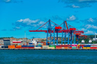 Goteborg, İsveç, 10 Temmuz 2022: İsveççe Goteborg limanında turnalar.