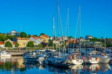 Stromstad, İsveç, 11 Temmuz 2022: Stromstad.IMAGE İsveç 'te marina manzarası