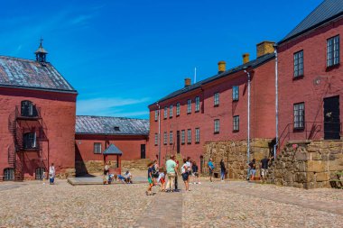 Varberg, İsveç, 12 Temmuz 2022: İsveç 'in Varberg.IMAGE kentindeki kalenin avlusu