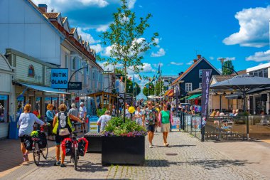 Borgholm, İsveç, 15 Temmuz 2022: Borgholm, İsveç 'te ticari cadde...