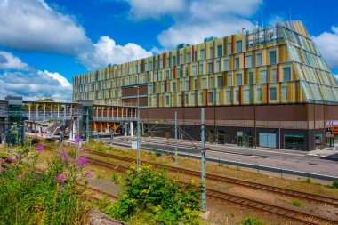 Vaxjo, İsveç, 16 Temmuz 2022: Vaxjo, İsveç 'te bir tren istasyonunun görüntüsü.