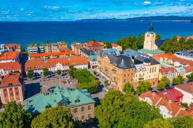 Jonkoping, İsveç, 16 Temmuz 2022: İsveç 'in Jonkoping kentindeki Hovrattstorget Meydanı.
