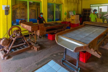 Koggala, Sri Lanka, 21 Ocak 2022: Handunugoda çay evindeki bir çay fabrikasında, Sri Lanka.