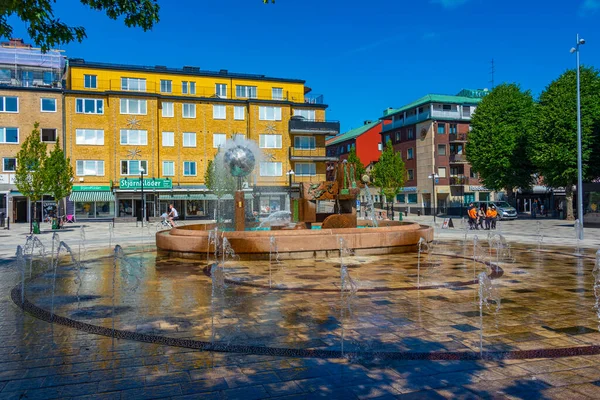 2022年7月12日スウェーデン トロルハッタン スウェーデンの町トロルハッタンのドロッティントターゲット広場 Image — ストック写真