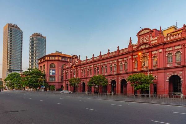 stock image Colombo, Sri Lanka, January 19, 2022: Colonial building of Cargills (Ceylon) Limited in the old town of Colombo, Sri Lanka.