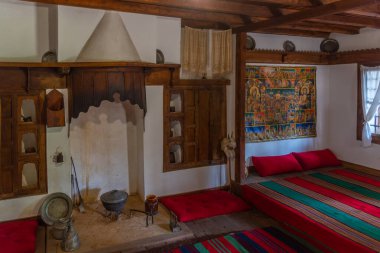 Sliven, Bulgaristan, 23 Nisan 2022: Bulgaristan 'ın Sliven kentindeki Hacı Dimitar Müzesi' nde sergi.