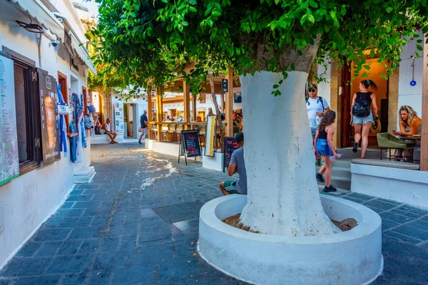 Lindos Greece August 2022 Tourist Street Greek Town Lindos Rhodes — Stock Photo, Image