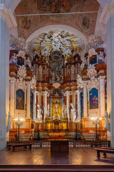 リトアニア ヴィリニュス2022年7月7日リトアニア ヴィリニュスの聖ヨハネ教会内部 — ストック写真