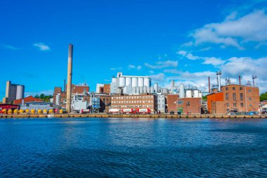 Karlshamn, İsveç, 14 Temmuz 2022: İsveç 'in Karlshamn kentinin sanayi manzarası.